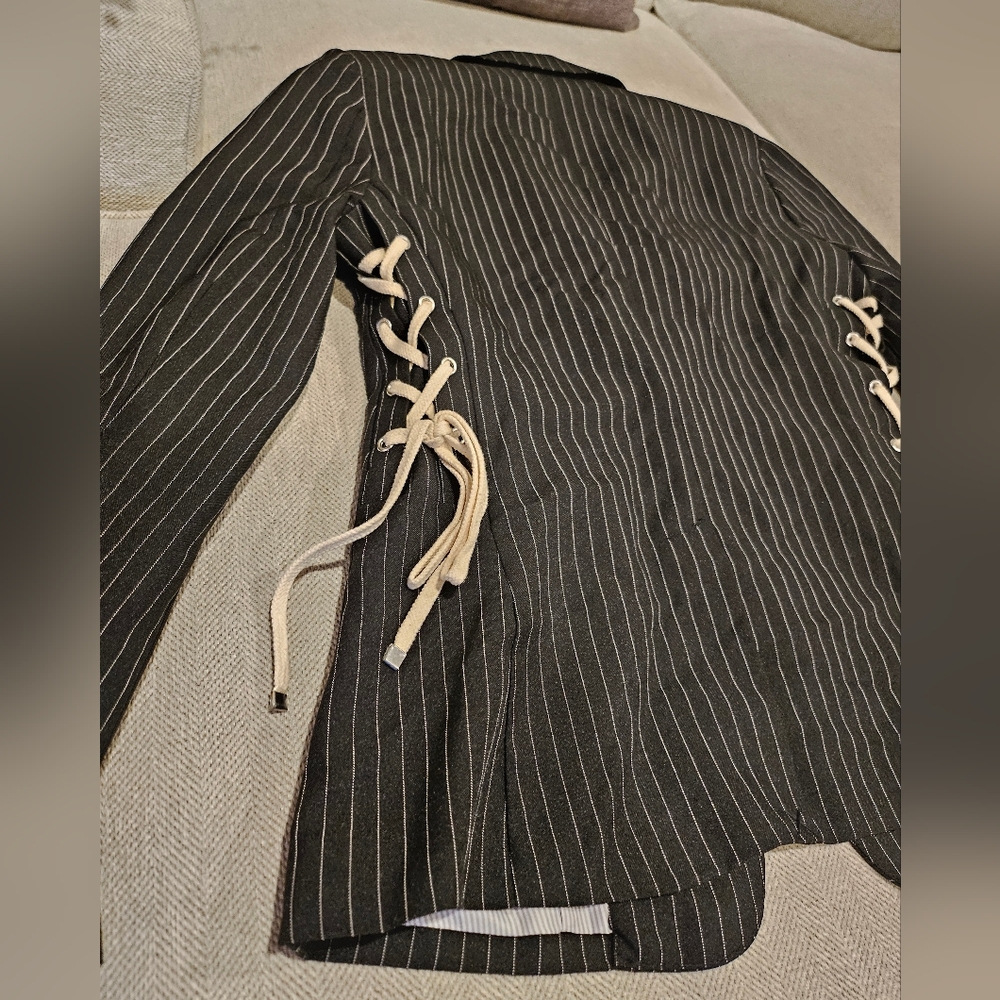 Brand new Romeo Juliet Pinstripe Blazer S - Picture 5 of 14